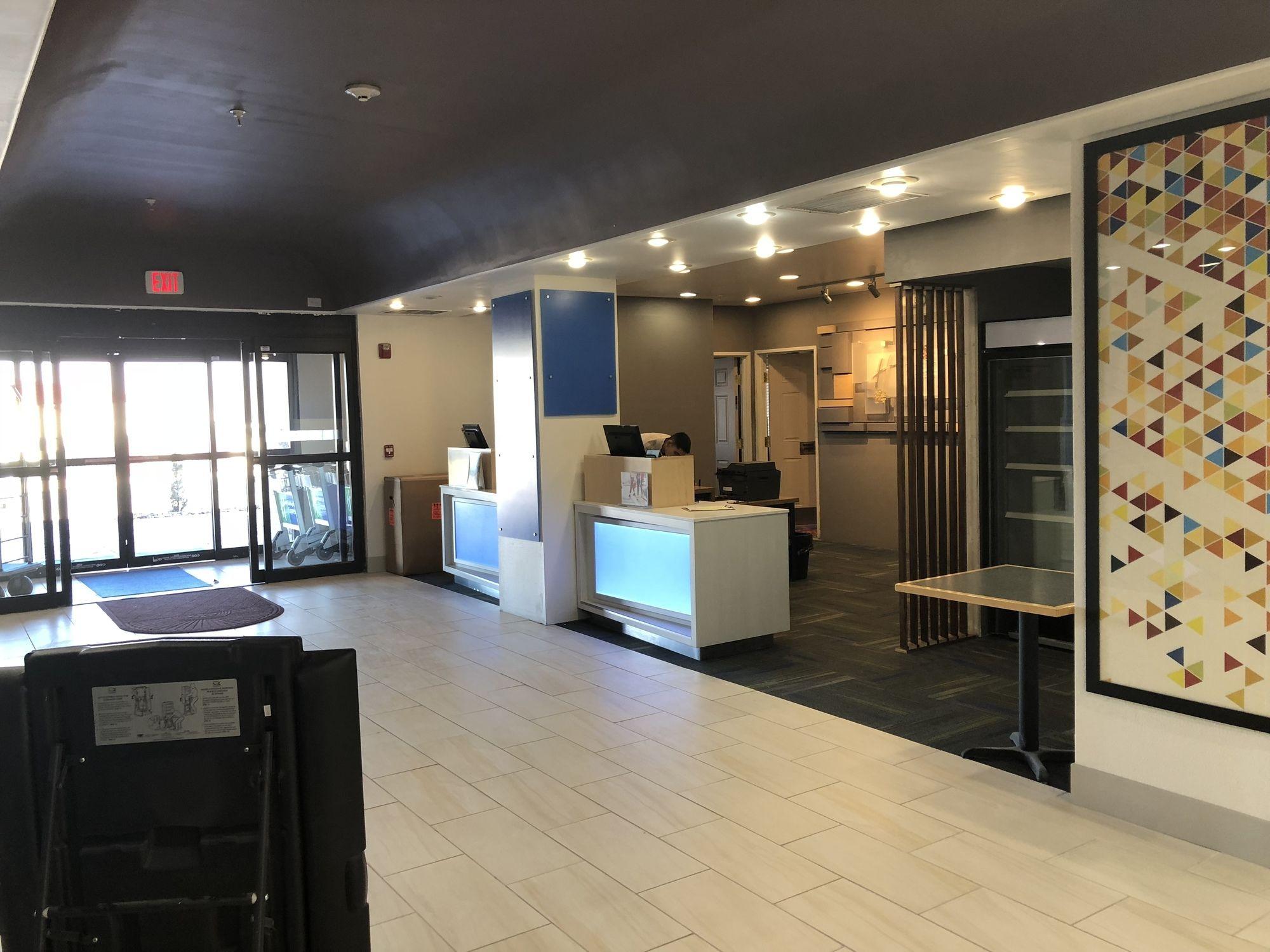 Holiday Inn Express Santa Rosa By Ihg Екстериор снимка