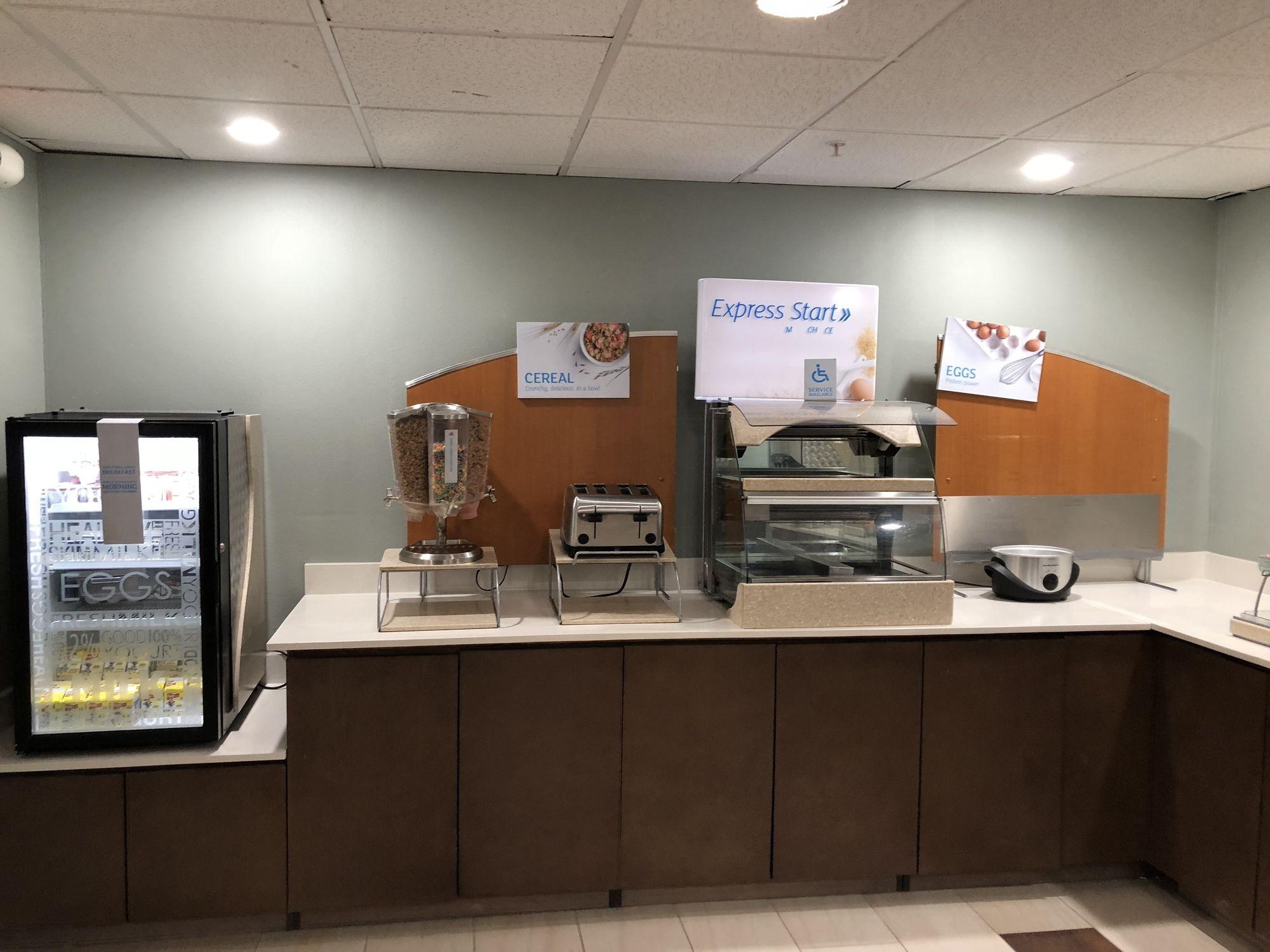 Holiday Inn Express Santa Rosa By Ihg Екстериор снимка
