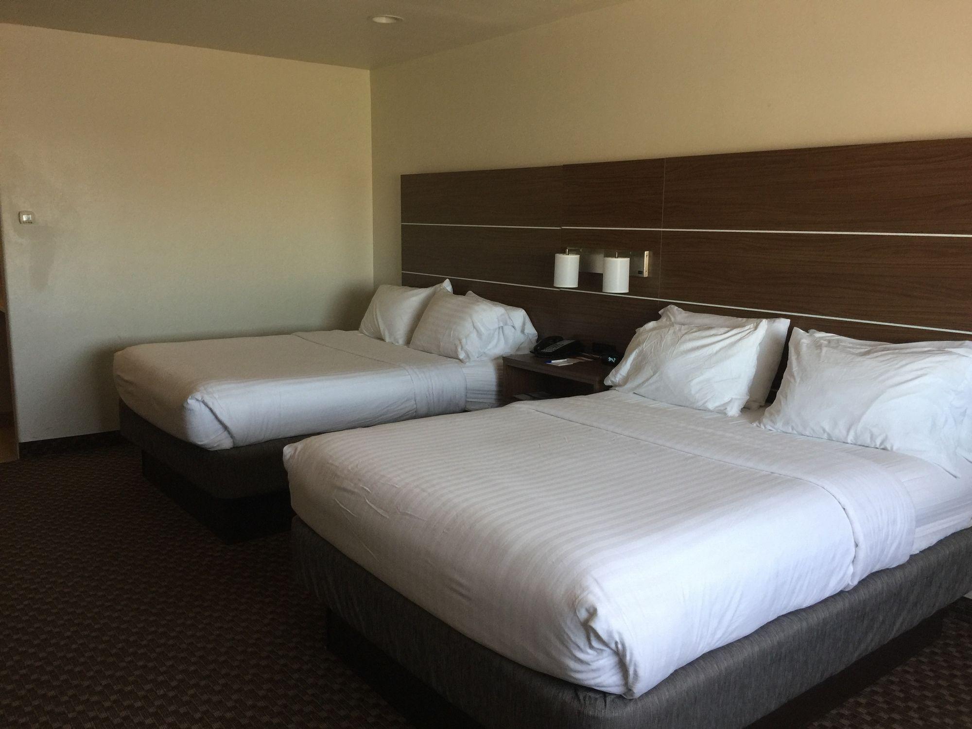 Holiday Inn Express Santa Rosa By Ihg Екстериор снимка