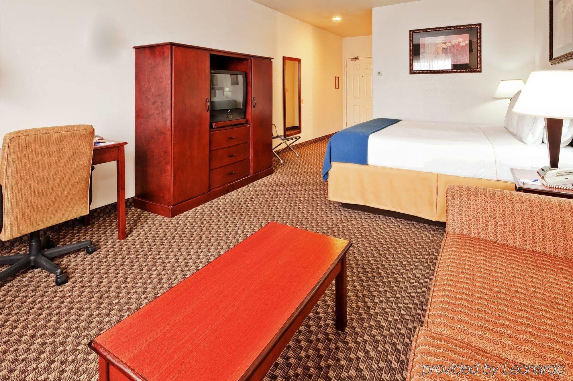 Holiday Inn Express Santa Rosa By Ihg Екстериор снимка